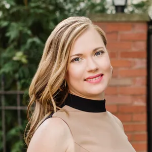 Adele Lang - Real Estate Broker in Chicago, IL