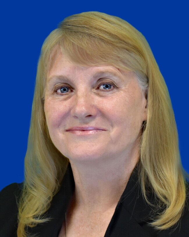 Betty Davis, Sales Associate/Owner - Real Estate Reviews in Afton, WY