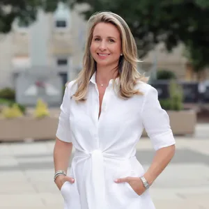Laura Deans - Realtor