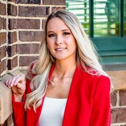 Caitlin Klejeski - Agent in MN