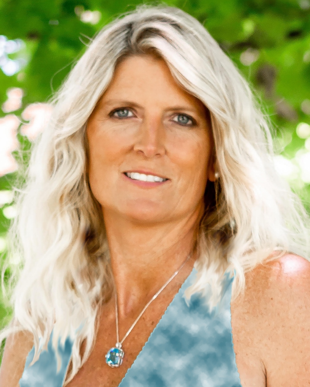 Tia N Cooper - Real Estate Broker in Maryville, TN