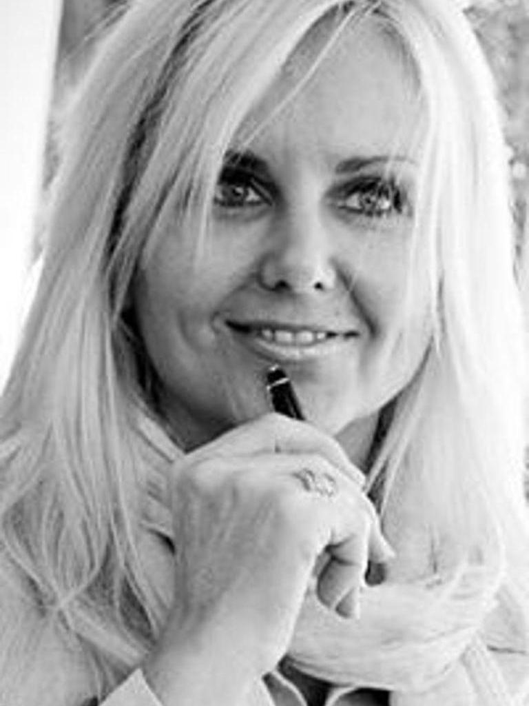 Kelly Liberatore - Sales Associate in Koloa, HI