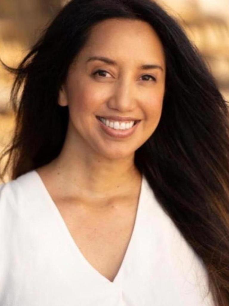 Asia Becerra - Sales Associate in Kailua Kona, HI