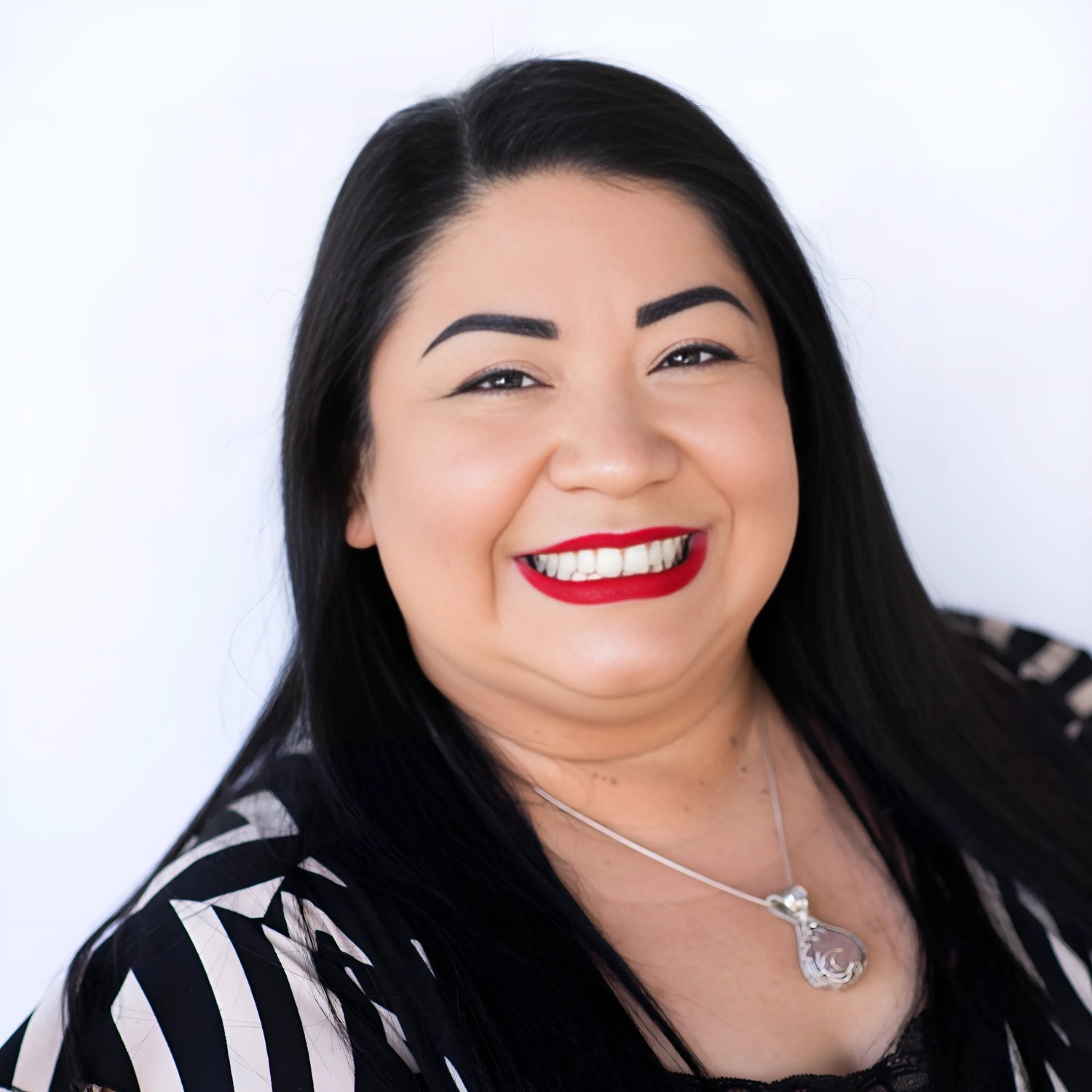 Claudia Overson - Real Estate Salesperson in Apple Valley, CA