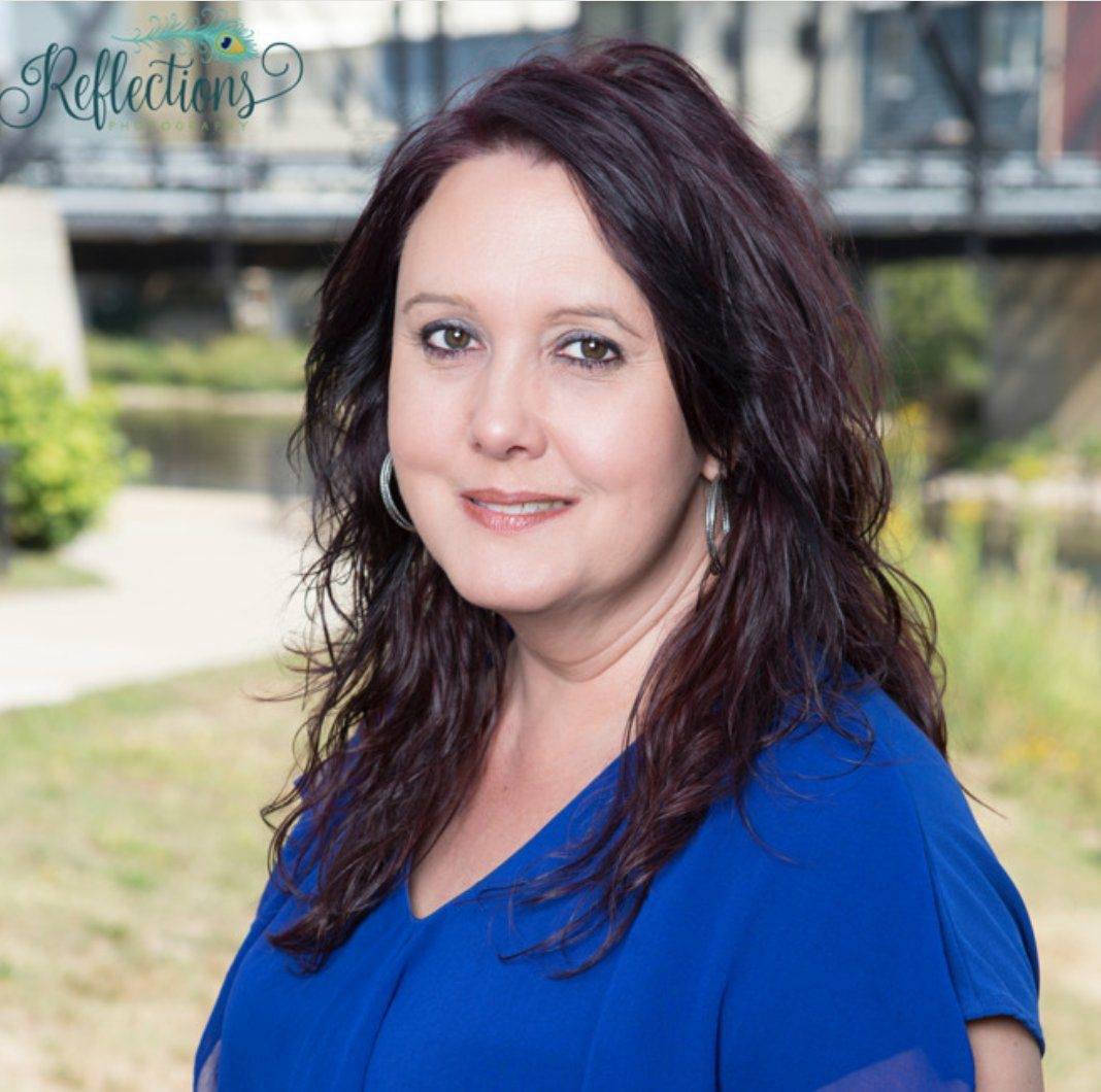 Deborah Cooper - Sales Associate in Portland, MI