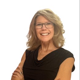 Traci Morris in Davenport, IA