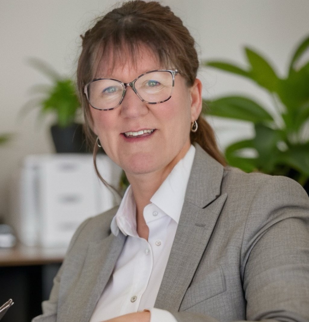 Sarah Gravelle - Real Estate Broker in Lynnwood, WA