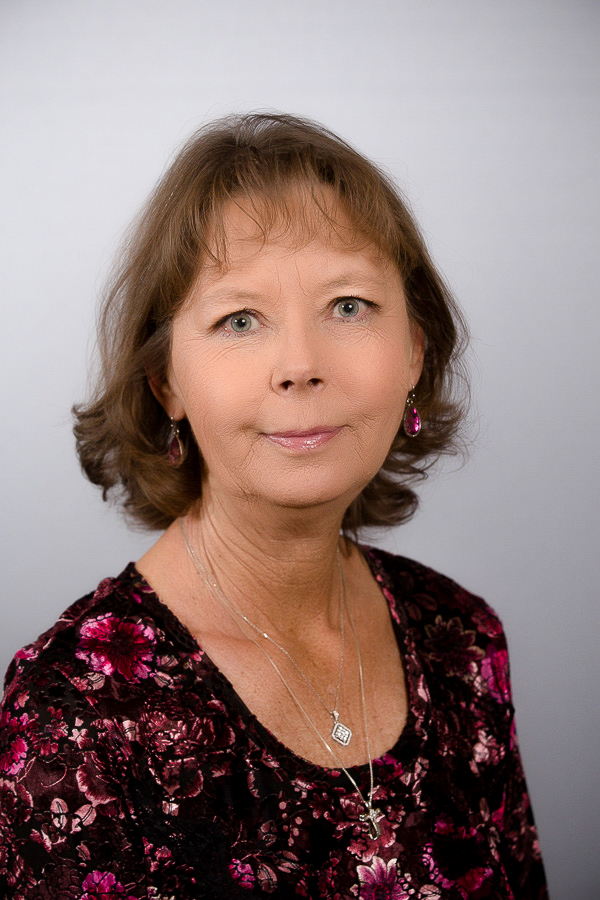 Suzanne Good in Hesperia, CA