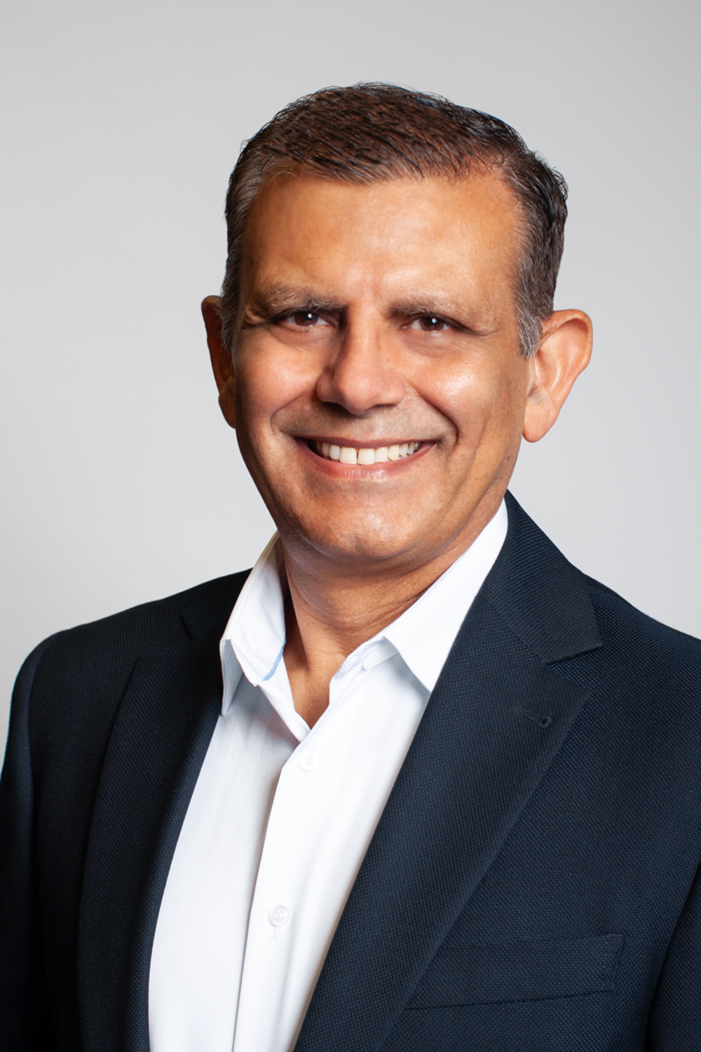 Vijay Sharma - Realtor in Valencia, CA