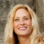 Jennifer J Bak - Chiropractor in Wakefield, MA