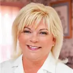 Laura J Amann - Dentist in Staten Island, NY