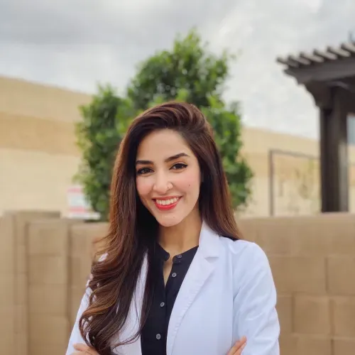 Komal Saqib - Dentist in Chandler, AZ
