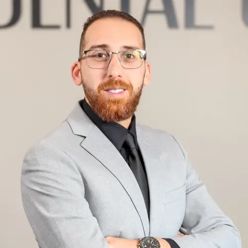Maytham Falah Qaisi - Dentist in Coralville, IA