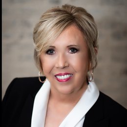 Mary Fleming - Broker in Carriere, MS