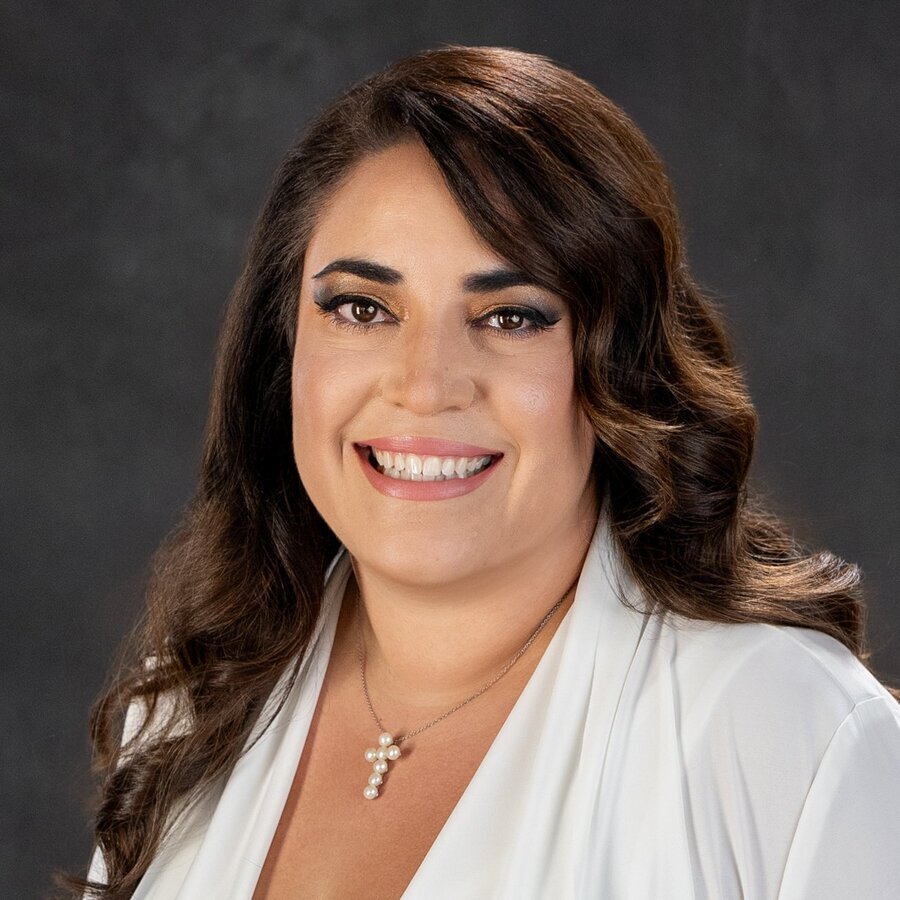 Emaly Acevedo in Algonquin, IL