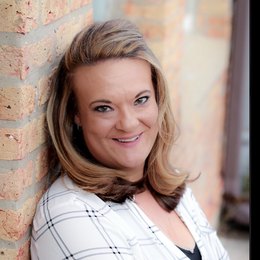 Crystal Voelker - Agent in East Troy, WI