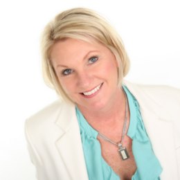 Connie Somsen - Broker in Yankton, SD