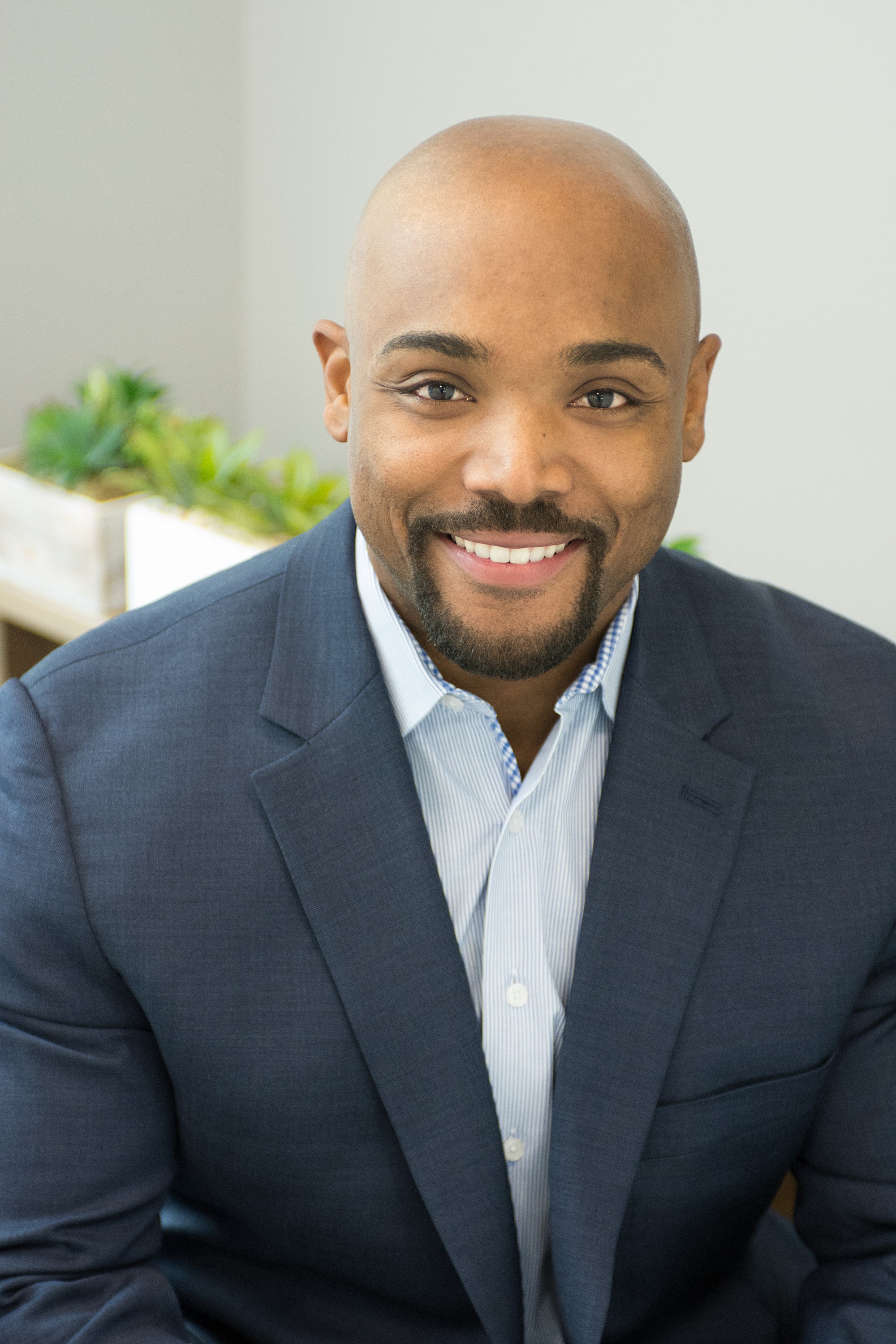 Corey Miller - Sales Associate in Oak Park, IL