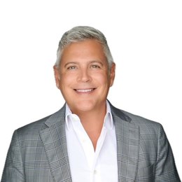 Richard Corrales - Broker in Miami Beach, FL