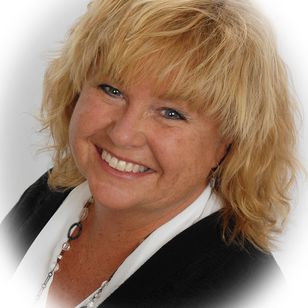 Cindy Alves - Nys Licensed Real Estate Broker in Canandaigua, NY
