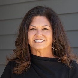 Chasity Robertson - Broker in Advance, NC