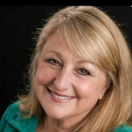 Shelly Clooten - Broker/Owner in Seaside, OR