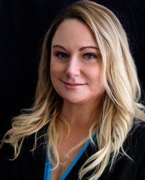 Lisa Breidenbach in Los Angeles, CA
