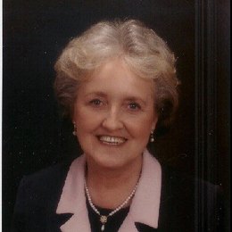 Cindy Pease - Broker/Owner in Kankakee, IL