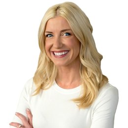 Annie Kasinecz - Broker in Downers Grove, IL
