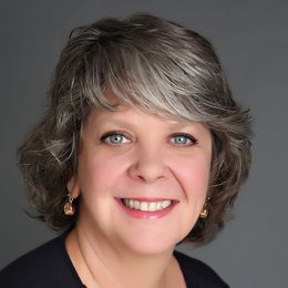 Ann Lump - Broker in Fort Myers Beach, FL