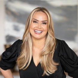 Amber Esparza - Agent in Irving, TX