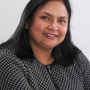 Neelam Dwivedi - Real Estate Agent in Bellwood, IL