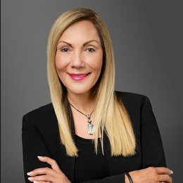 Donna Richards - Broker/Owner in Corona, CA