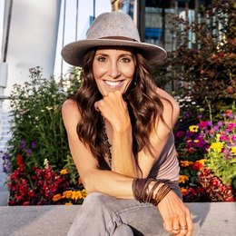 Eryn Henderson - Agent in Glendale, CO