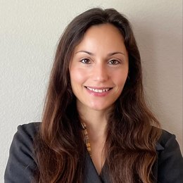 Tania Fernandes Kinney - Broker Associate