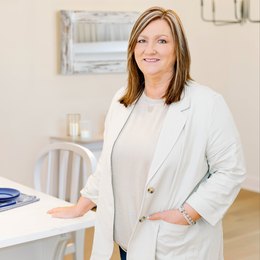 Angelia Fry - Agent in Murray, KY