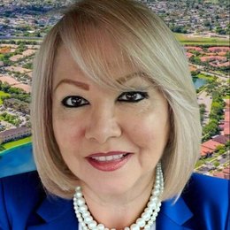 Iris M Quinones - Broker/Owner in Homestead, FL