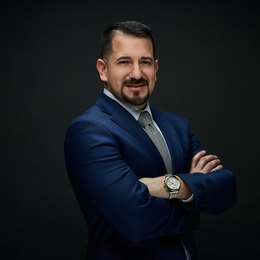 Gerardo Robledo - Broker/Owner in Lyons, IL