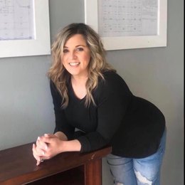 Jennifer Kuehl - Broker/Owner in Glenwood City, WI