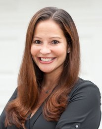 Lisa Warren in Chicago, IL