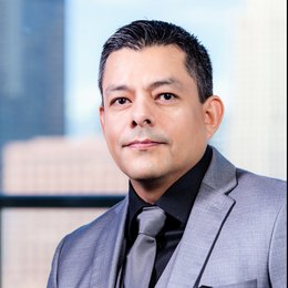 Jesus Hernandez - Broker in La Grange, IL