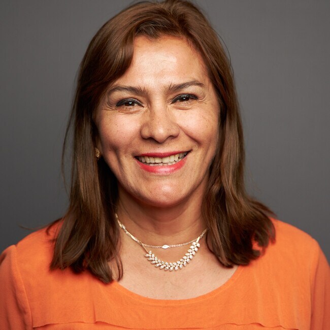 Lucia Lara in Wadsworth, IL
