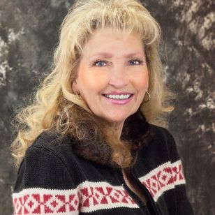 Sandy Conner Lyness - Principal Broker in Mill City, OR