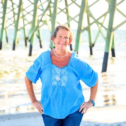 Sherry Lynn Lauch - Broker in Oak Island, NC