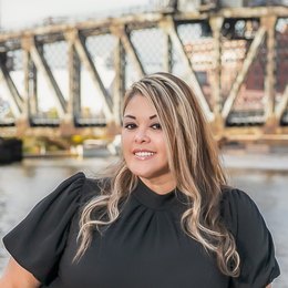 Maria Valdez - Agent in Crete, IL