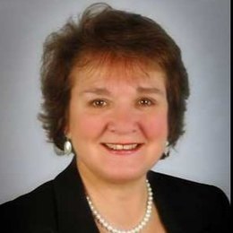 Jeanne Moyer - Broker in Apex, NC