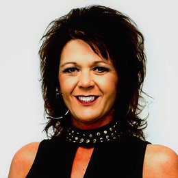 Stephanie Roam in Overland Park, KS