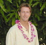 Steve Searby R(A) in Hanalei Bay, HI