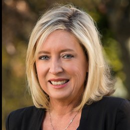 Tracy Perry - Broker in Shelton, CT