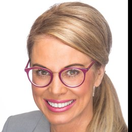 Jenetta Wallace - Broker in Maumee, OH